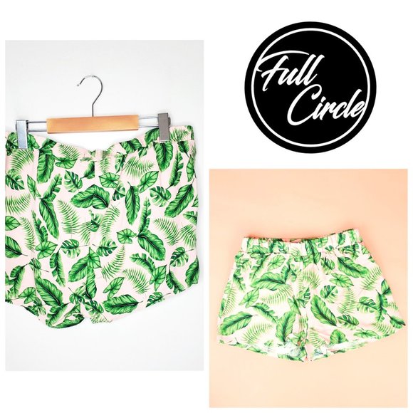 Nordstrom Pants - FULL CIRCLE 100% Rayon Palm Leaf Shorts